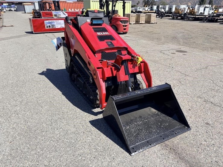 2026-sdlool-slv1000-skid-steer-loader-image-2