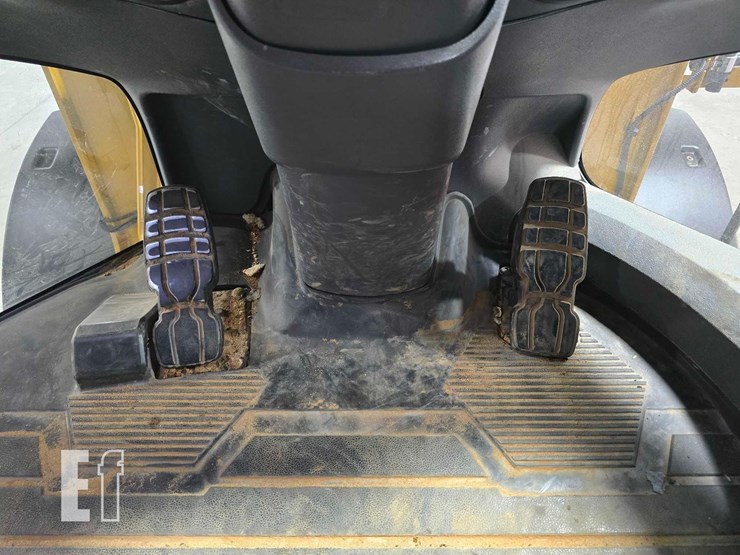 2019-caterpillar-926m-image-16