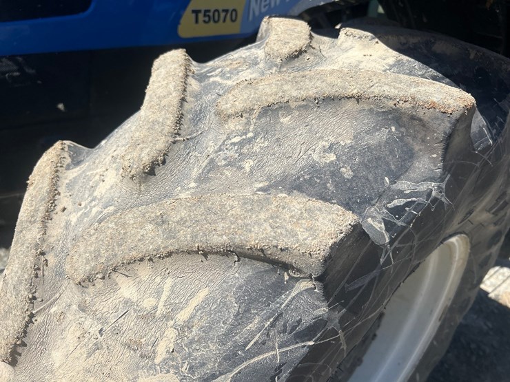 new-holland-t5070-image-60