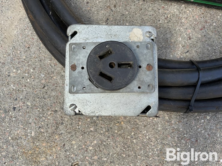 battery-charger-&-220v-cord-image-8