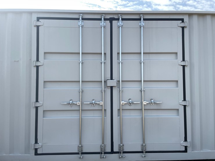 #112-•-40'-high-cube-multi-door-shipping-container-image-6