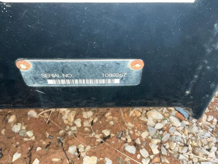 #177-•-2017-quick-attach-84"-angle-broom-image-8