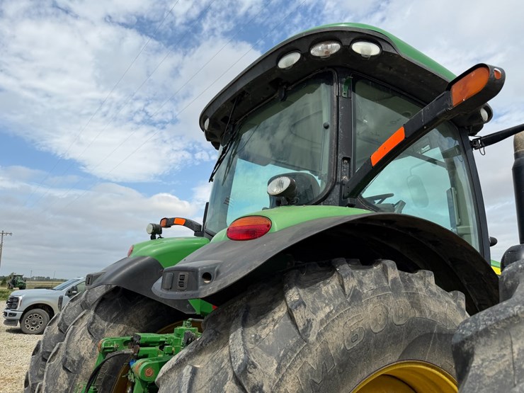 2012-john-deere-8285r-image-42