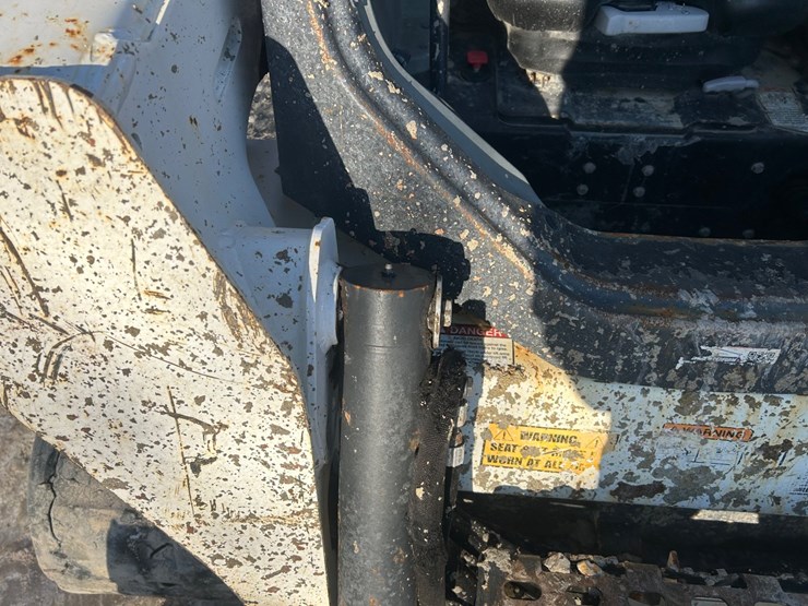 2017-bobcat-t550-image-58