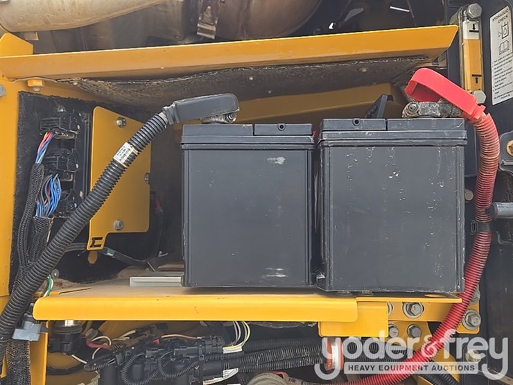 2019-deere-670g-image-56