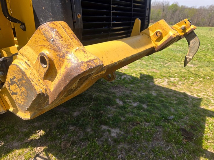 2014-caterpillar-953d-image-106