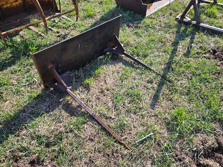 #553-•-dual-prong-bale-spear-image-4