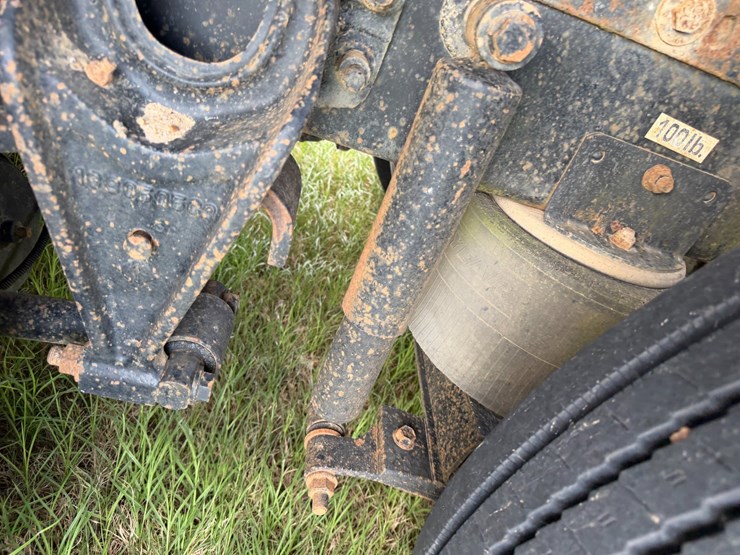 2000-international-9200-image-20