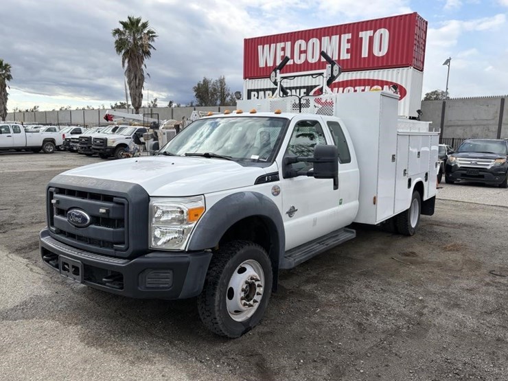 2012-ford-f550-image-1