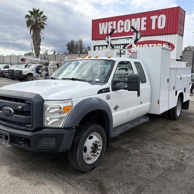 2012 FORD F550