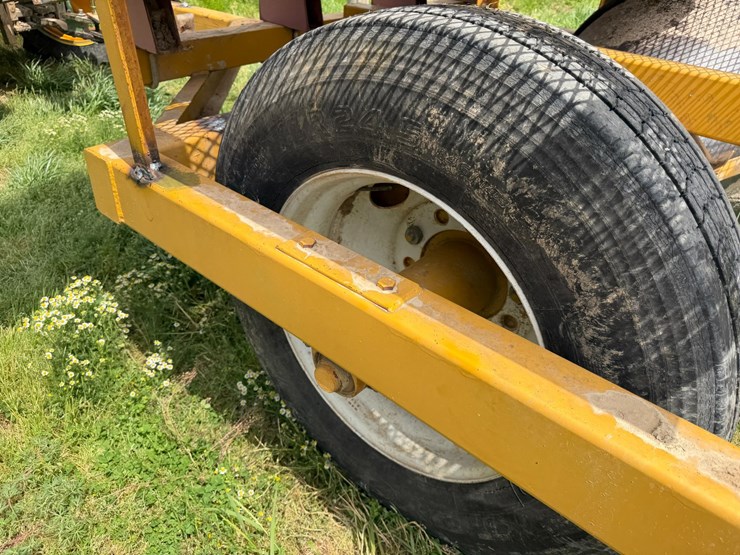 #45251-•-scotts-levee-packer-with-w&a-seeder-image-8