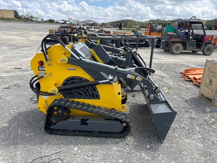 #10-•-2026-ats-t460-mini-skid-steer-loader-image-1