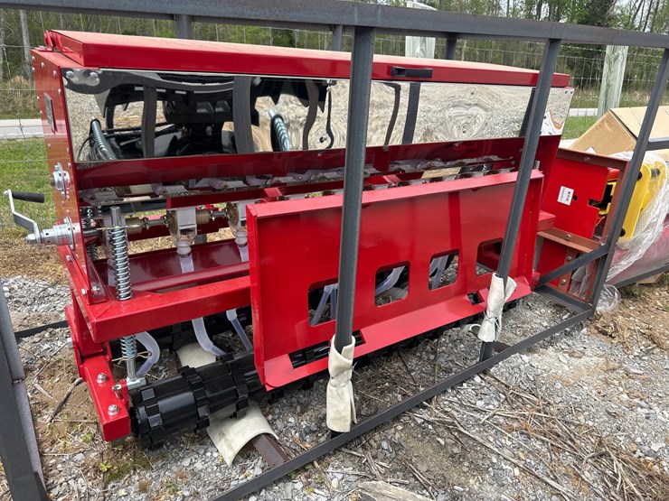 #1950-•-skid-steer-seeder-image-2