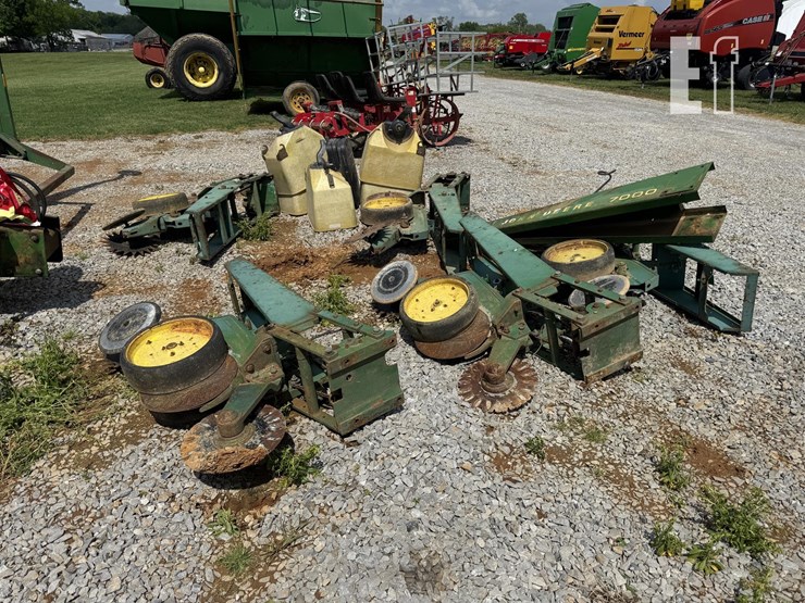 john-deere-7000-image-3