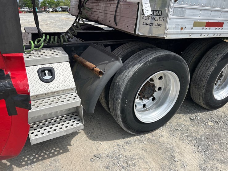 2011-international-prostar-image-10