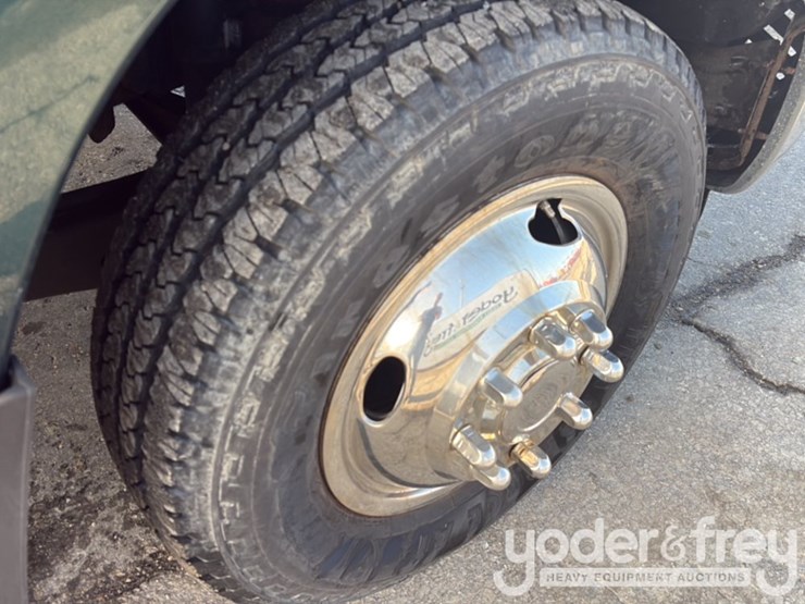 2011-ford-f350-image-29