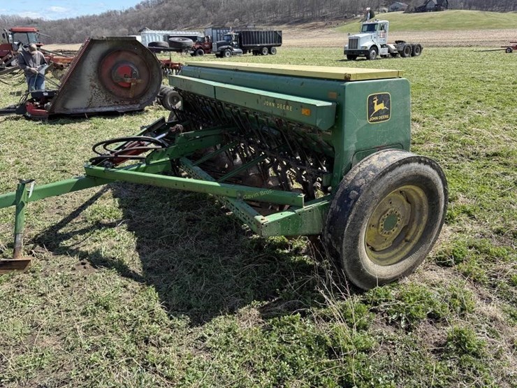 john-deere-8200-image-10