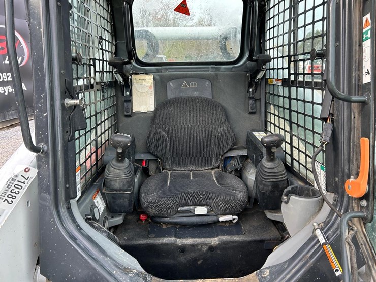 2022-bobcat-t770-image-19