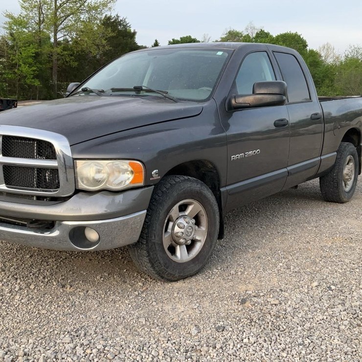 2004 DODGE 2500