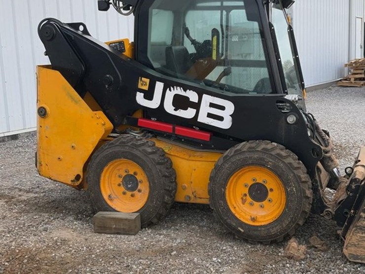 2022-jcb-215t-image-39
