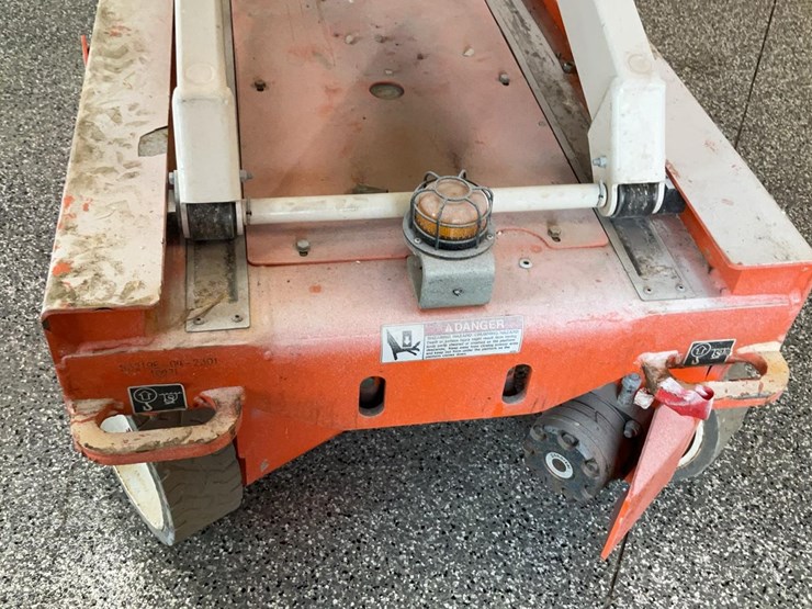 #433-•-2023-snorkel-19'-scissor-lift-image-10