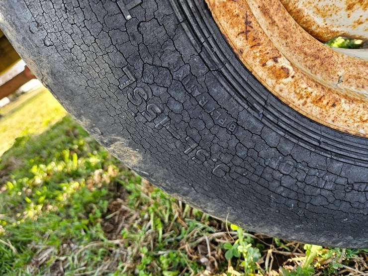 #535-•-8'x16'-bale-wagon-image-19