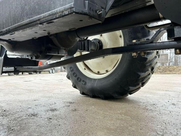 new-holland-tv6070-image-39