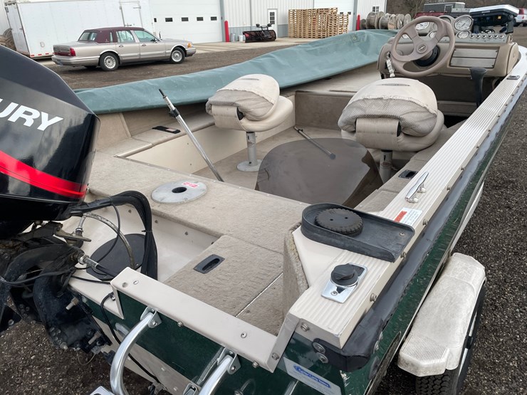 #2338-•-2002-crestliner-1650-fish-hawk-fishing-boat-(has-wi-title)-image-12