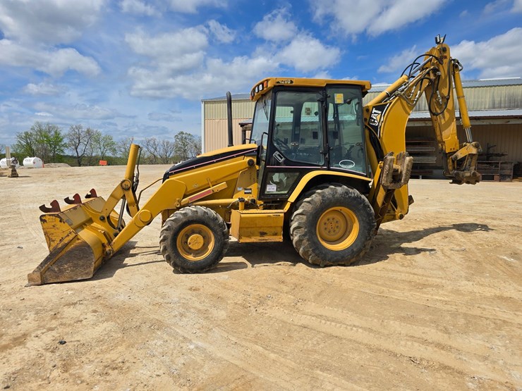 2005-caterpillar-420d-image-4