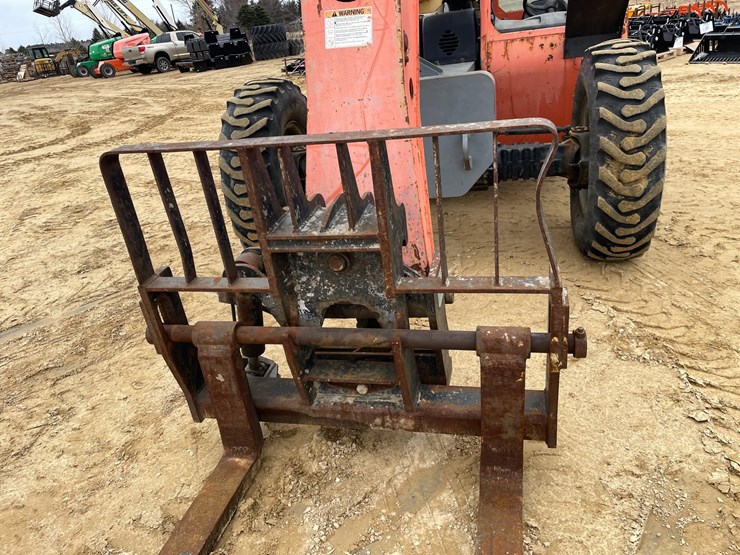 2005-jlg-g9-43a-image-37