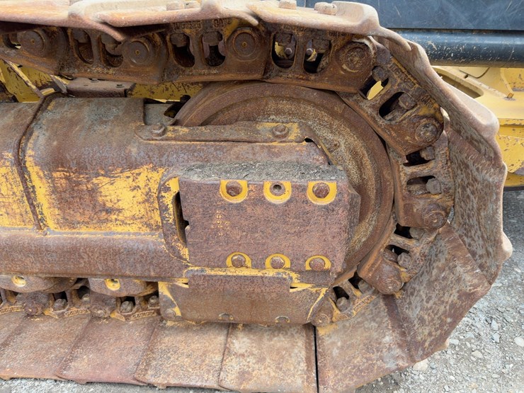 2016-caterpillar-d6k2-xl-image-15