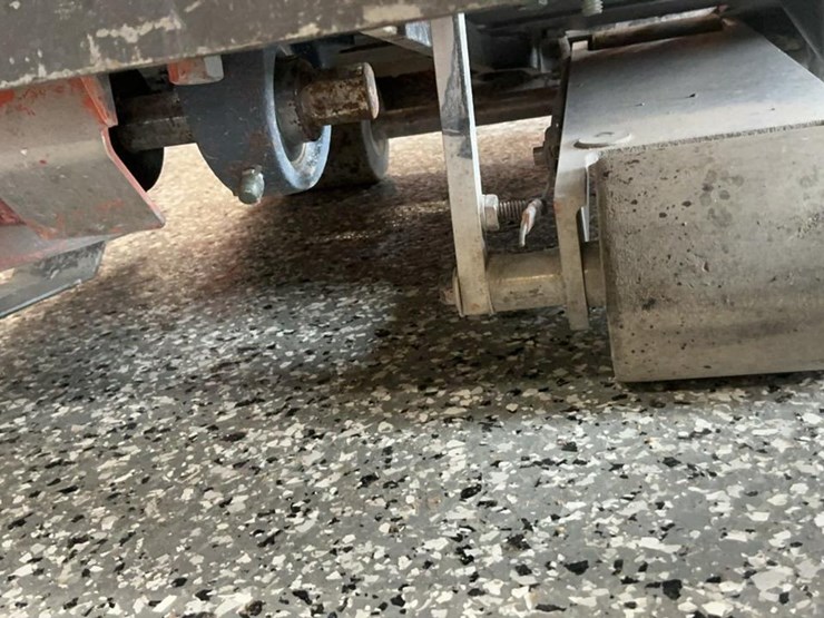 #105-•-husqvarna-soft-cut-150-concrete-saw-image-17