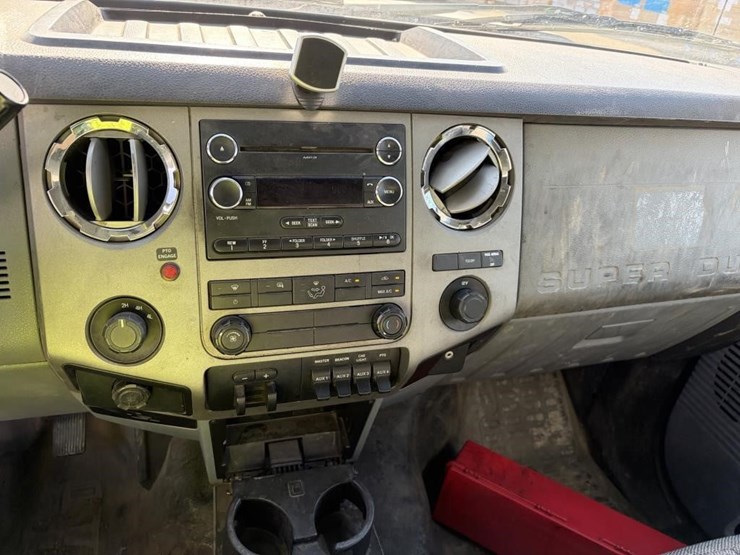 2012-ford-f550-image-15