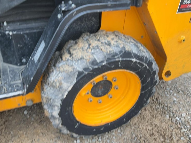 2021-jcb-215-image-25