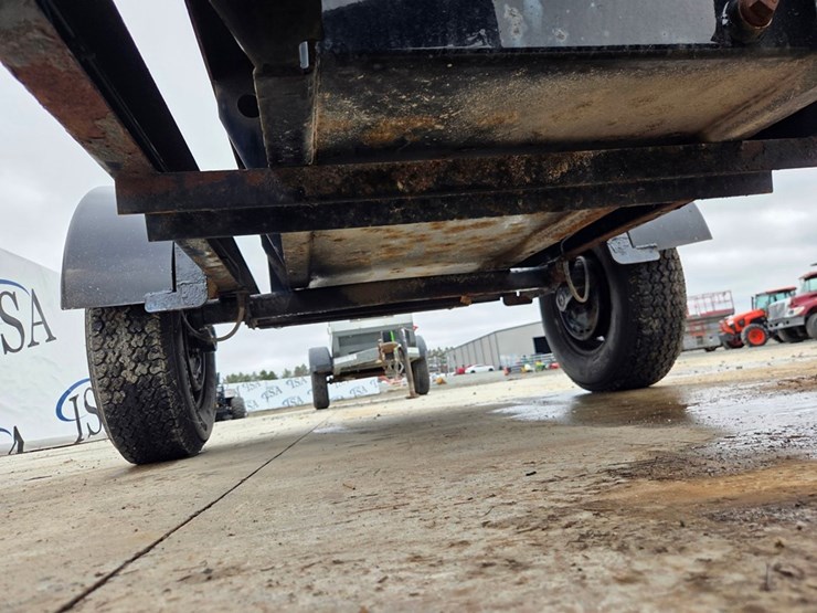 2011-caterpillar-xq20-image-25