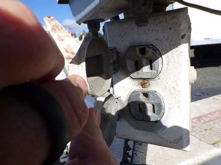 snorkel-a42r-telescopic-boom-lift-image-27