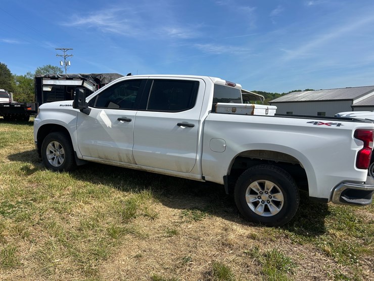 2020-chevrolet-silverado-1500-image-3