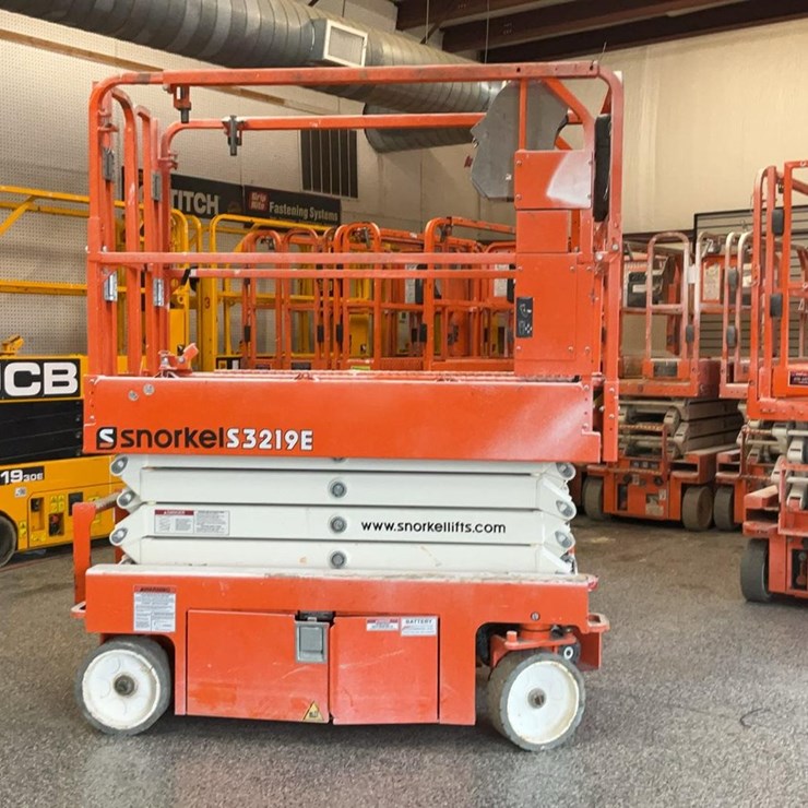 #433 • 2023 Snorkel 19' Scissor Lift