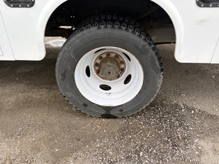 2012-ford-f550-image-5