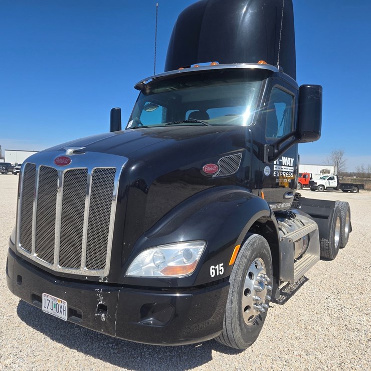 2016 PETERBILT 579
