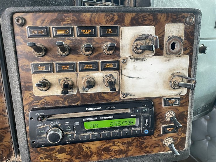 1997-kenworth-t800-image-40