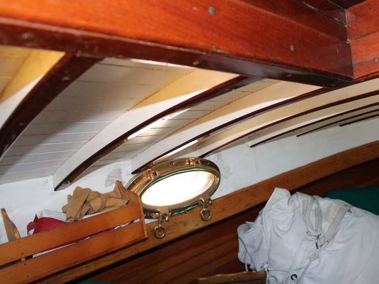 #9545-•-grimmalkin-–-18'-fenwick-williams-classic-wooden-catboat-w/-trailer-image-66