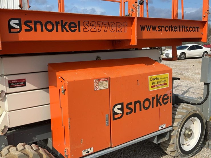 #400-•-2017-snorkel-4wd-rough-terrain-27'-scissor-lift-image-12