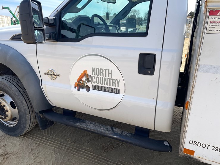 2011-ford-f550-image-39