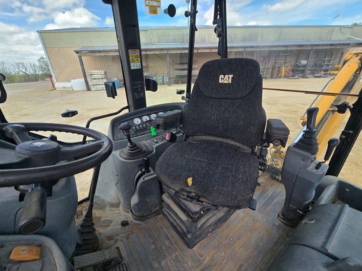 2005-caterpillar-420d-image-76