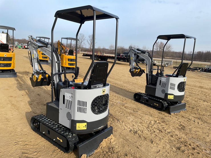 #1043-•-new-ats-d12d-mini-excavator-image-7