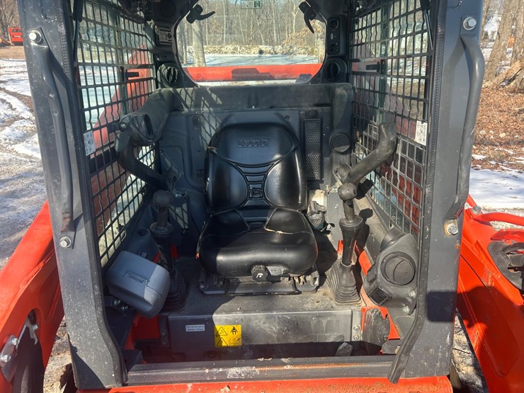 2018-kubota-ssv75-image-34