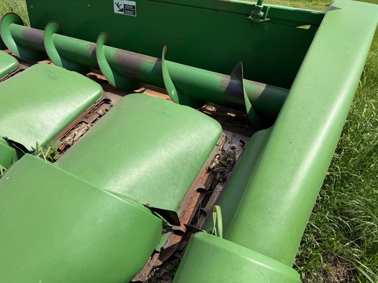 2000-john-deere-894-image-22