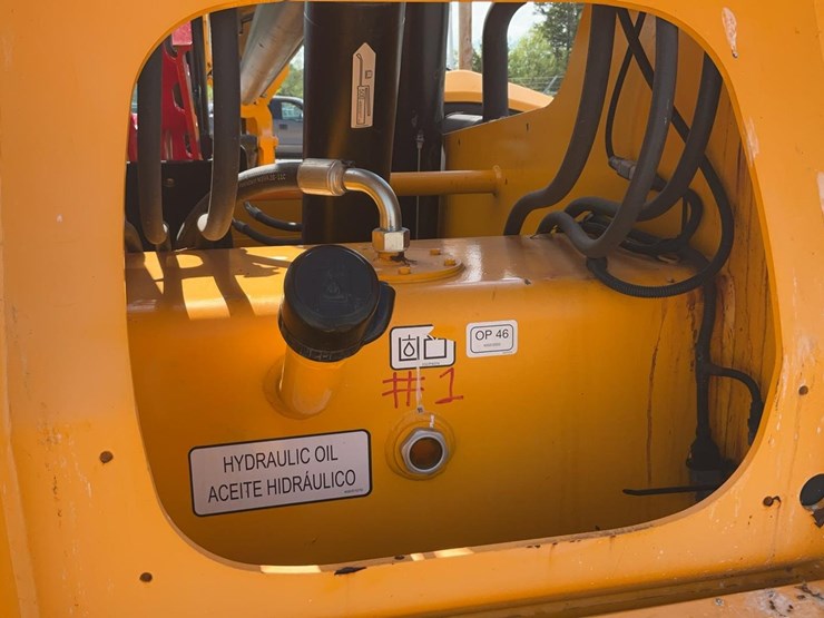 2022-jcb-510-56-image-37