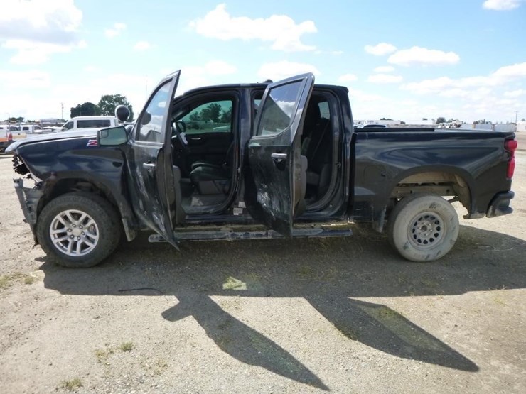 2022-chevrolet-silverado-1500-image-3